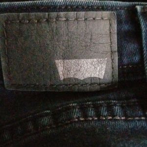 Levis